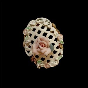 Vintage Pink Rose Brooch Gold Tone Floral Porcelain Pin Brooch jewelry